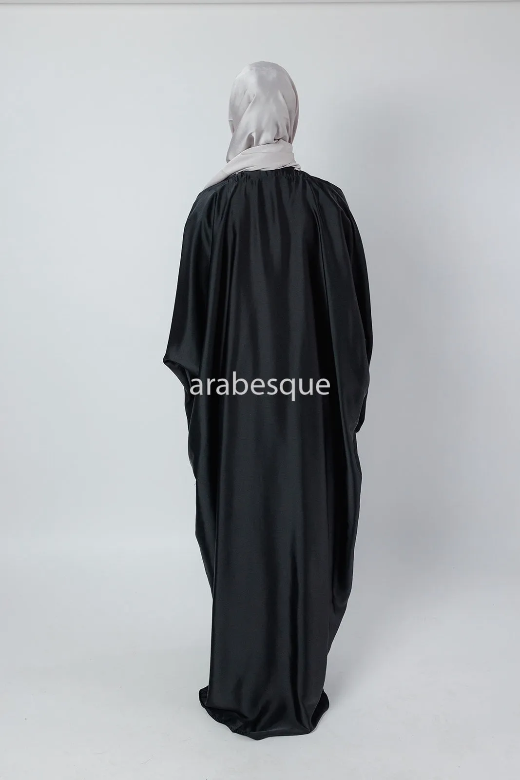 Black Closed batwing Abaya with diamante detailing