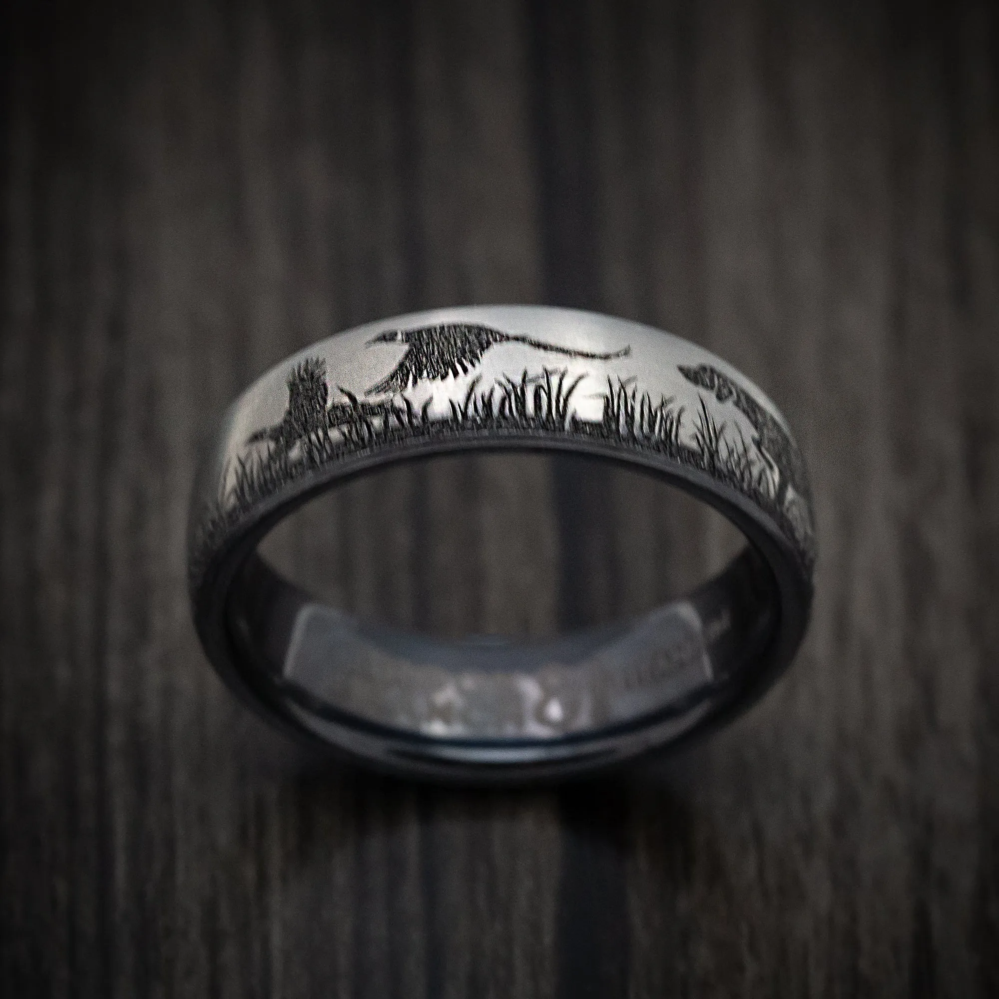 Black Titanium Pointer Dog and Pheasant Scenic Design Ring