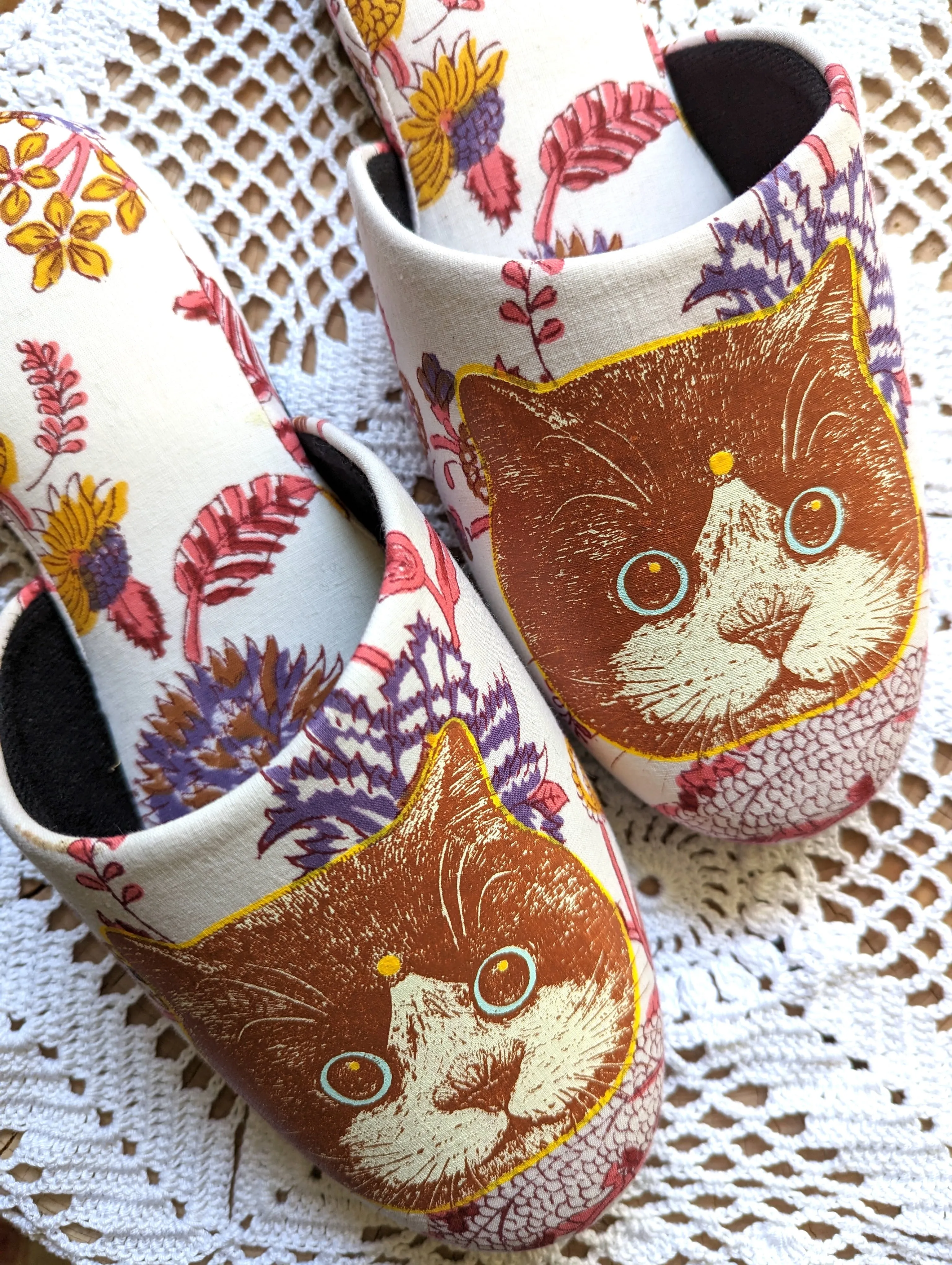 Large Satoshi Onodera / FujiTama-Chang Cat mix slippers #2023SS-10 / Silkscreen Printed Mix Slippers [Black wool felt sole] Large